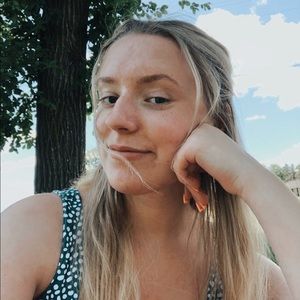 Meet your Posher, Anika